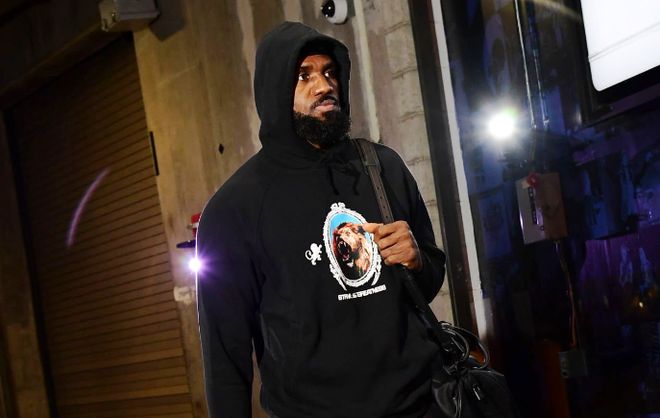 湖人喜讯！詹姆斯伤后首度恢复球场训练，状态良好预计再缺阵一周