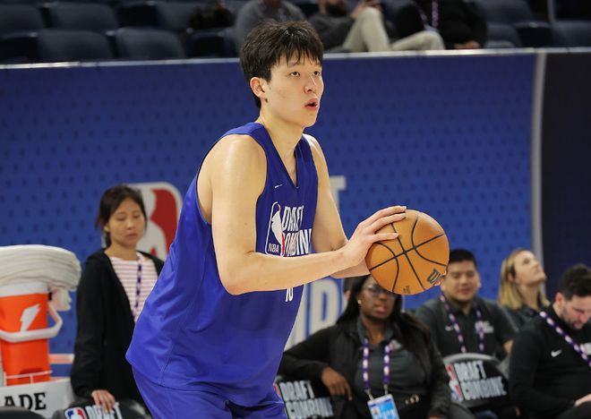 杨瀚森最新球探报告：三大优势吸睛，四大隐忧或影响NBA前景