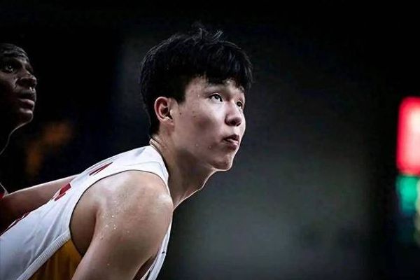 美媒力荐：老鹰22号签锁定杨瀚森！高球商新星，前途无量