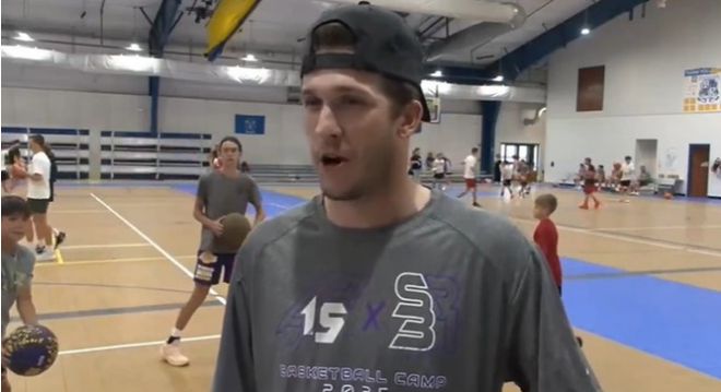 里夫斯表忠心：湖人东詹潜力无限，誓留洛杉矶终老