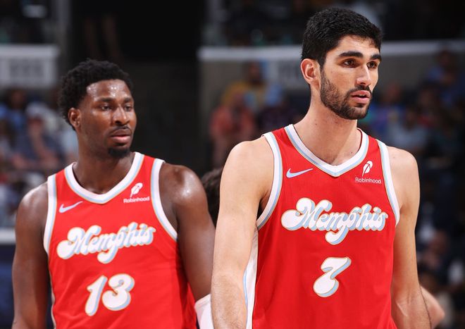 灰熊豪掷5年2.4亿+3年5250万续约杰克逊与阿尔达马，锁定核心阵容