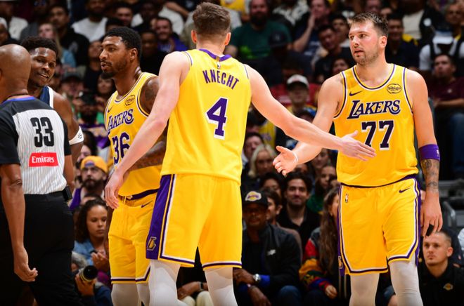 东契奇爆砍49+11+8！湖人逆转森林狼迎新赛季首胜 无詹也能赢