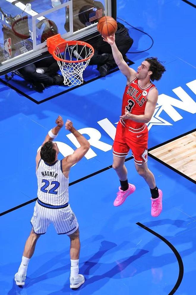 NBA常规赛：公牛客场力克魔术，收获两连胜